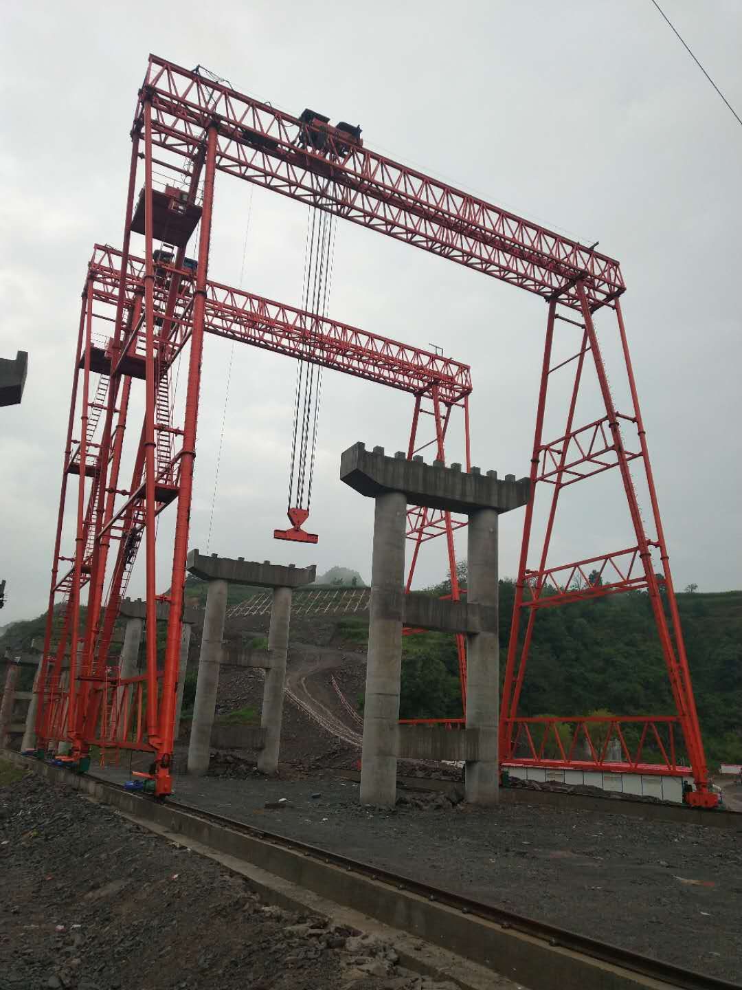 中鐵四局貴陽項目，MG100噸-32米跨38米高龍門吊