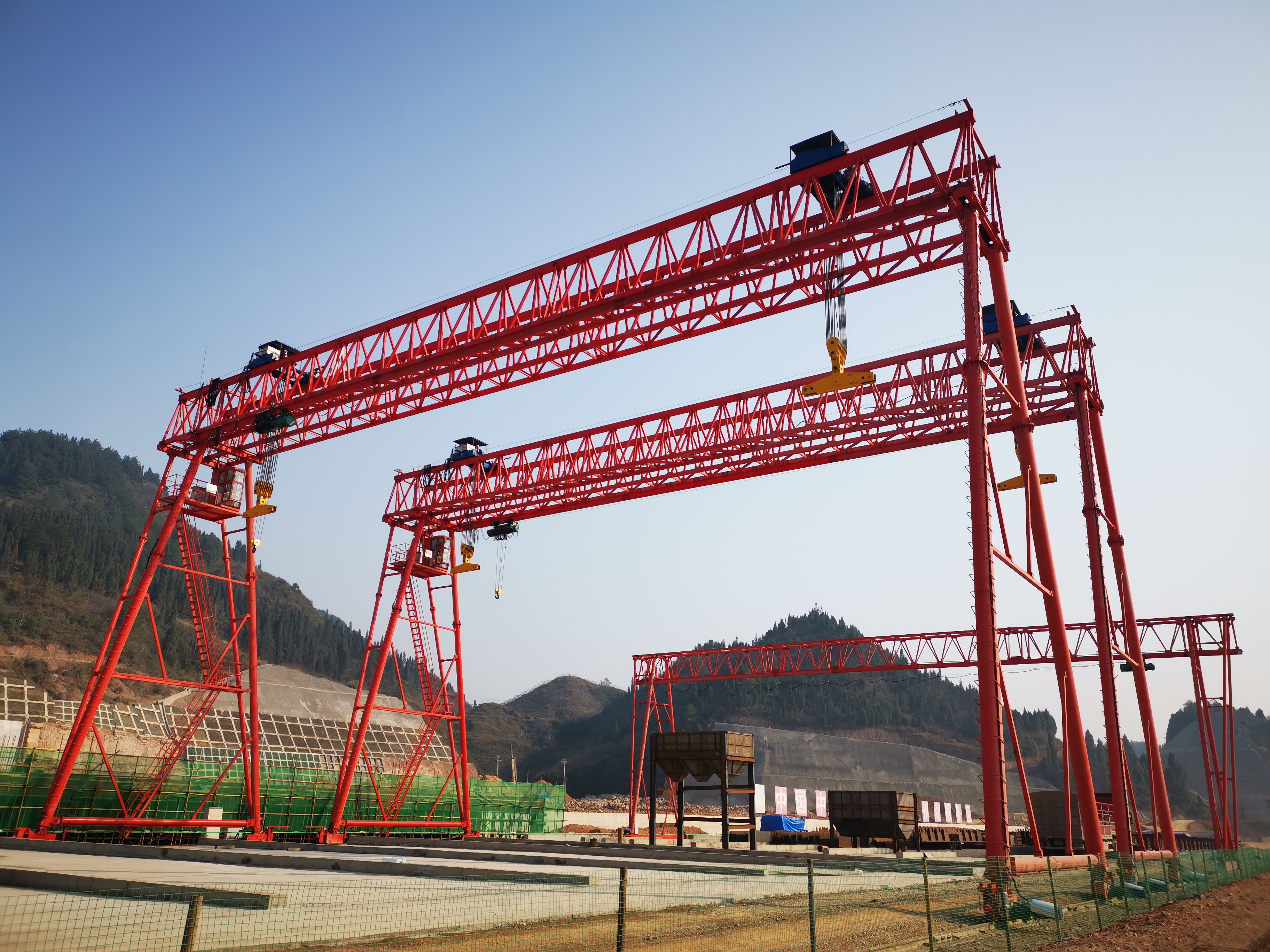 龍門吊電機(jī)該怎么維修？起吊工具卷揚(yáng)機(jī)又該怎么維修？