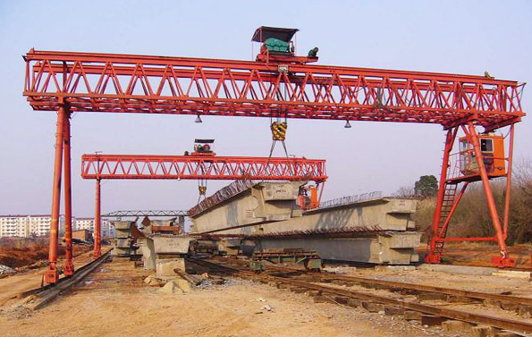 龍門吊減速機(jī)傳動齒輪轉(zhuǎn)動無效是什么原因？二手龍門吊齒輪油該如何保持適合黏度？