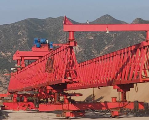 GYLQ200T-40M自平衡過跨架橋機(jī)在使用時有哪些優(yōu)點(diǎn)呢？